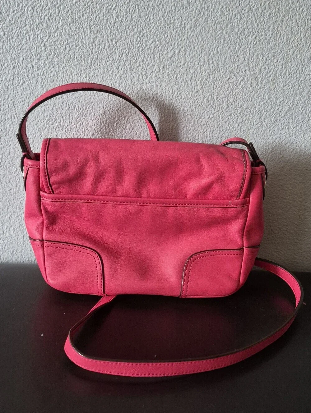 COACH Vintage Y2k Hadley Field Bag in a vibrant strawberry pink color.
